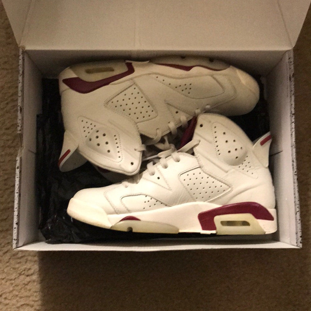 Air Jordan 6 retro “maroon” 2015